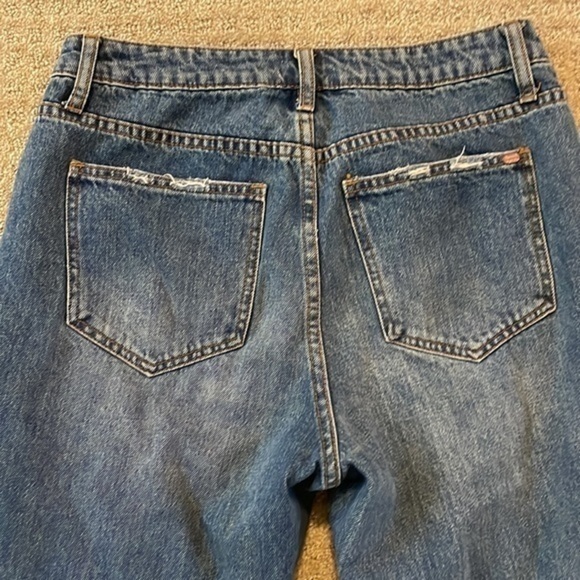 Special A High Rise Distressed Cropped Jeans - Picture 4 of 8
